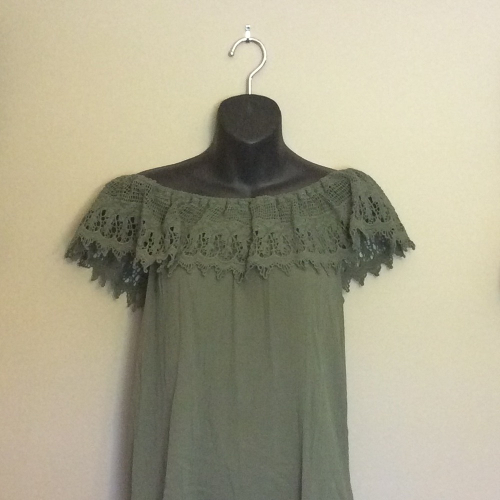 XL Vanilla Star Olive Green Top